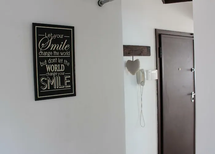 Διαμέρισμα Glabur - The Cozy 2 Bdr - City, Free Parking & Wifi, Welcomes You!!! *